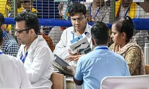 അവസാനഘട്ട വോട്ടെണ്ണൽ നിർണായകമാവും; 64 സീറ്റുകളിൽ ഇഞ്ചോടിഞ്ച് പോരാട്ടം അവസാനഘട്ട വോട്ടെണ്ണൽ നിർണായകമാവും; 64 സീറ്റുകളിൽ ഇഞ്ചോടിഞ്ച് പോരാട്ടം