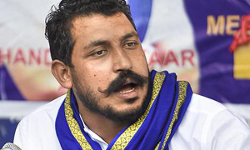 ഭീം ആര്മി നേതാവ് ചന്ദ്രശേഖര് ആസാദ് യു പിയില് അരലക്ഷം വോട്ടുകള്ക്ക് മുന്നില് ഭീം ആര്മി നേതാവ് ചന്ദ്രശേഖര് ആസാദ് യു പിയില് അരലക്ഷം വോട്ടുകള്ക്ക് മുന്നില്