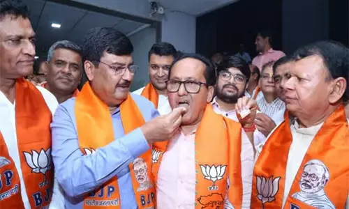 എണ്ണും മുമ്പേ ബിജെപി വിജയിച്ച ഒരു സീറ്റ്; പിന്മാറിയത് എട്ട് സ്ഥാനാർഥികൾ എണ്ണും മുമ്പേ ബിജെപി വിജയിച്ച ഒരു സീറ്റ്; പിന്മാറിയത് എട്ട് സ്ഥാനാർഥികൾ