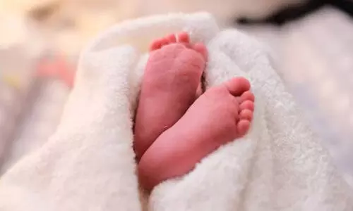 ആലപ്പുഴ മെഡിക്കല്‍ കോളജില്‍ ഏഴ് ദിവസം പ്രായമായ നവജാത ശിശു മരിച്ചു: മൃതദേഹവുമായി ബന്ധുക്കളുടെ പ്രതിഷേധം