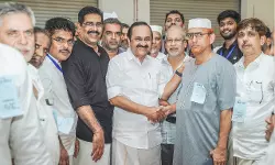 കണ്ണൂരിലെ ഹജ്ജ് ക്യാംപ് സന്ദര്‍ശിച്ച് രാഷ്ട്രീയപ്പാര്‍ട്ടി നേതാക്കളും ജനപ്രതിനിധികളും