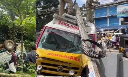 സുൽത്താൻ ബത്തേരി ദൊട്ടപ്പൻ കുളത്ത് ആംബുലൻസ് അടക്കം നിരവധി വാഹനങ്ങൾ അപകടത്തിൽപെട്ടു