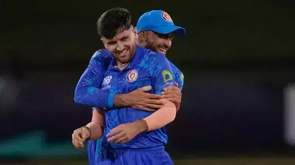 ട്വന്റി-20 ലോകകപ്പില് അട്ടിമറി; കിവികളെ എറിഞ്ഞിട്ട് അഫ്ഗാന്; ജയം 84 റണ്സിന് ട്വന്റി-20 ലോകകപ്പില് അട്ടിമറി; കിവികളെ എറിഞ്ഞിട്ട് അഫ്ഗാന്; ജയം 84 റണ്സിന്