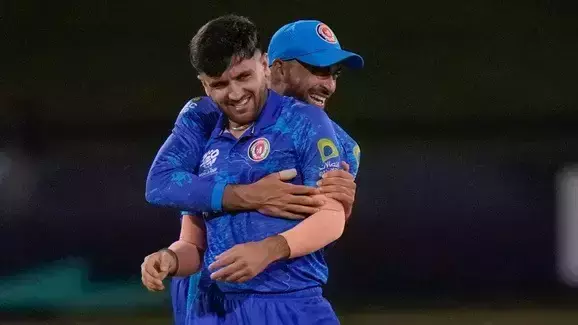 ട്വന്റി-20 ലോകകപ്പില് അട്ടിമറി; കിവികളെ എറിഞ്ഞിട്ട് അഫ്ഗാന്; ജയം 84 റണ്സിന് ട്വന്റി-20 ലോകകപ്പില് അട്ടിമറി; കിവികളെ എറിഞ്ഞിട്ട് അഫ്ഗാന്; ജയം 84 റണ്സിന്