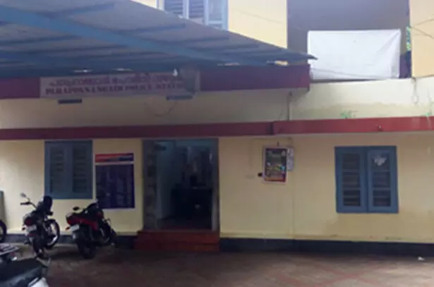 മലപ്പുറത്ത് വിദ്യാര്ഥിനി ആത്മഹത്യ ചെയ്തു; പ്ലസ് വണ്ണിന് സീറ്റ് കിട്ടാത്തതിലെ വിഷമമെന്ന് കുടുംബം മലപ്പുറത്ത് വിദ്യാര്ഥിനി ആത്മഹത്യ ചെയ്തു; പ്ലസ് വണ്ണിന് സീറ്റ് കിട്ടാത്തതിലെ വിഷമമെന്ന് കുടുംബം