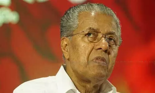 ക്രിമിനലുകളെ കേരള പോലിസില് വച്ചുപൊറുപ്പിക്കില്ലെന്ന് മുഖ്യമന്ത്രി പിണറായി വിജയന് ക്രിമിനലുകളെ കേരള പോലിസില് വച്ചുപൊറുപ്പിക്കില്ലെന്ന് മുഖ്യമന്ത്രി പിണറായി വിജയന്