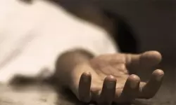 കോഴിക്കോട്ട് ബസ്സിനും വൈദ്യുത പോസ്റ്റിനും ഇടയിൽപെട്ട് ഒരാൾക്ക് ദാരുണാന്ത്യം