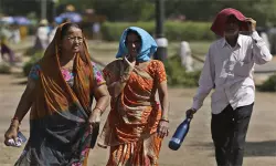 ഉത്തരേന്ത്യൻ സംസ്ഥാനങ്ങളിൽ അത്യുഷ്ണം തുടരുന്നു; ഡൽഹിയിൽ മാത്രം എട്ടു ദിവസത്തിനിടെ മരിച്ചത് നൂറിലധികം പേർ ഉത്തരേന്ത്യൻ സംസ്ഥാനങ്ങളിൽ അത്യുഷ്ണം തുടരുന്നു; ഡൽഹിയിൽ മാത്രം എട്ടു ദിവസത്തിനിടെ മരിച്ചത് നൂറിലധികം പേർ