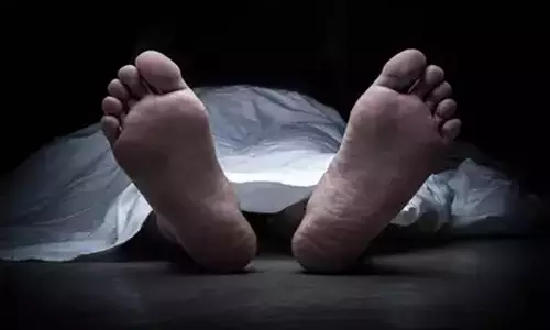 മാലിന്യടാങ്കിനുള്ളില്‍ സ്ത്രീയുടെ മൃതദേഹം