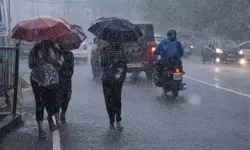 സംസ്ഥാനത്ത് കനത്ത മഴ തുടരുന്നു:  വിനോദസഞ്ചാരത്തിന് വിലക്ക്