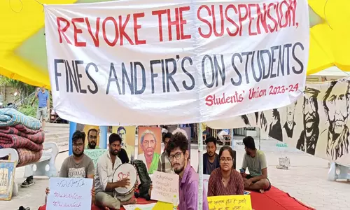 ഹൈദരാബാദ് സര്‍വകലാശാലയിൽ മലയാളികളടക്കം അഞ്ച്  വിദ്യാര്‍ത്ഥികൾക്കെതിരെ നടപടി; പഠനം അനിശ്ചിതത്വത്തിൽ; സമരം തുടങ്ങി