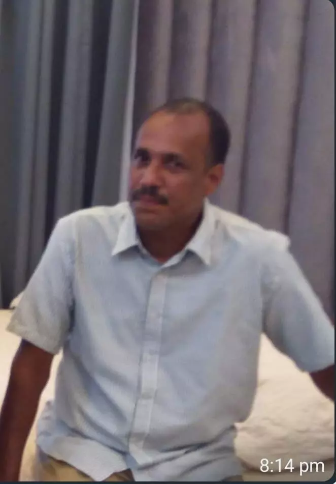 കയറ്റിറക്ക് ജോലിക്കിടെ കുഴഞ്ഞുവീണു മരിച്ചു കയറ്റിറക്ക് ജോലിക്കിടെ കുഴഞ്ഞുവീണു മരിച്ചു