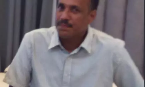 കയറ്റിറക്ക് ജോലിക്കിടെ കുഴഞ്ഞുവീണു മരിച്ചു കയറ്റിറക്ക് ജോലിക്കിടെ കുഴഞ്ഞുവീണു മരിച്ചു