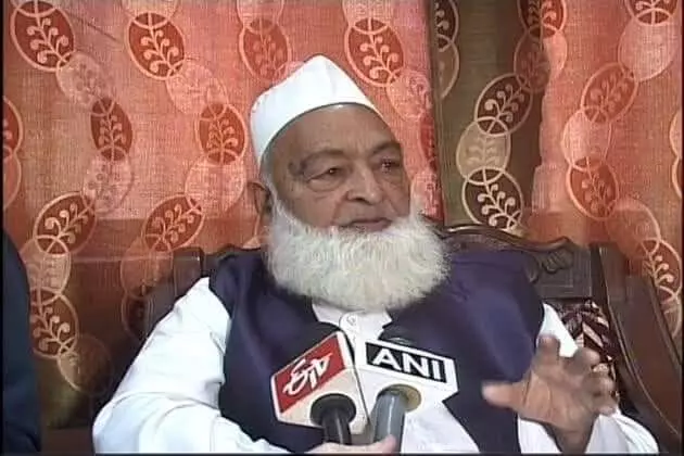 പ്രമുഖ പണ്ഡിതനും വഹ്ദത്തെ ഇസ് ലാമി സ്ഥാപകനുമായ മൗലാന അത്താഉ റഹ്മാന് വജ്ദി അന്തരിച്ചു പ്രമുഖ പണ്ഡിതനും വഹ്ദത്തെ ഇസ് ലാമി സ്ഥാപകനുമായ മൗലാന അത്താഉ റഹ്മാന് വജ്ദി അന്തരിച്ചു