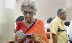 സാമൂഹ്യക്ഷേമ പെന്‍ഷന്‍ മുടങ്ങിയിട്ട് ആറു മാസം, കണ്ടെത്തേണ്ടത് 5000 കോടി രൂപ; സജീവ ചര്‍ച്ചയാക്കാന്‍ പ്രതിപക്ഷം