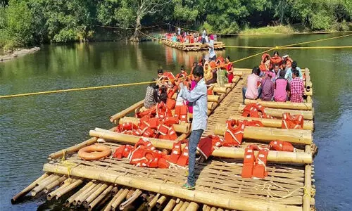 കുറുവ ദ്വീപില് ഇക്കോ ടൂറിസം; നിര്മാണ പ്രവര്ത്തനങ്ങള്ക്ക് അനുമതി നല്കിയ സര്ക്കാര് ഉത്തരവ് ഹൈക്കോടതി വിലക്കി കുറുവ ദ്വീപില് ഇക്കോ ടൂറിസം; നിര്മാണ പ്രവര്ത്തനങ്ങള്ക്ക് അനുമതി നല്കിയ സര്ക്കാര് ഉത്തരവ് ഹൈക്കോടതി വിലക്കി