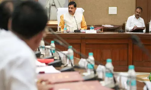 മധ്യപ്രദേശില് വൈസ് ചാന്സലര്മാര് ഇനി കുലഗുരു എന്നറിയപ്പെടും; പേരുമാറ്റത്തിന് മന്ത്രിസഭ അംഗീകാരം നല്കി മധ്യപ്രദേശില് വൈസ് ചാന്സലര്മാര് ഇനി കുലഗുരു എന്നറിയപ്പെടും; പേരുമാറ്റത്തിന് മന്ത്രിസഭ അംഗീകാരം നല്കി