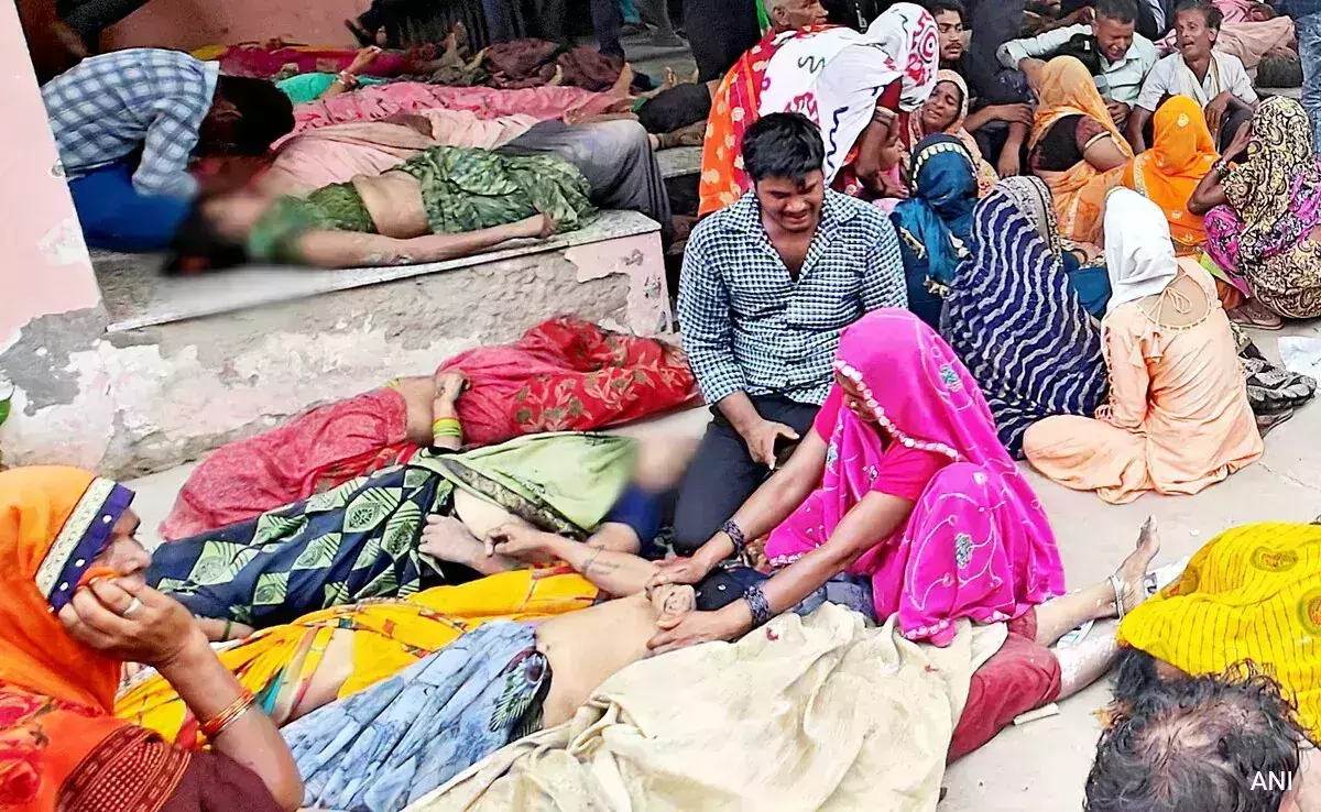 ഹാത്രാസ് ദുരന്തത്തിന് ഉത്തരവാദി യുപി സര്ക്കാര്; കൂടുതല് നഷ്ടപരിഹാരം നല്കണം: രാഹുല് ഗാന്ധി ഹാത്രാസ് ദുരന്തത്തിന് ഉത്തരവാദി യുപി സര്ക്കാര്; കൂടുതല് നഷ്ടപരിഹാരം നല്കണം: രാഹുല് ഗാന്ധി