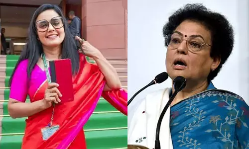 ദേശീയ വനിതാ കമ്മീഷന് അധ്യക്ഷയ്ക്കെതിരായ പൈജാമ പരാമര്ശം: തൃണമൂല് എംപി മഹുവ മൊയ്ത്രയ്ക്കെതിരേ കേസ് ദേശീയ വനിതാ കമ്മീഷന് അധ്യക്ഷയ്ക്കെതിരായ പൈജാമ പരാമര്ശം: തൃണമൂല് എംപി മഹുവ മൊയ്ത്രയ്ക്കെതിരേ കേസ്