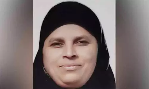 അസുഖബാധയെ തുടര്ന്ന് മക്കയിലെ ആശുപത്രിയില് ചികിത്സയിലിരുന്ന മലയാളി ഹജ്ജ് തീര്ഥാടക മരിച്ചു അസുഖബാധയെ തുടര്ന്ന് മക്കയിലെ ആശുപത്രിയില് ചികിത്സയിലിരുന്ന മലയാളി ഹജ്ജ് തീര്ഥാടക മരിച്ചു