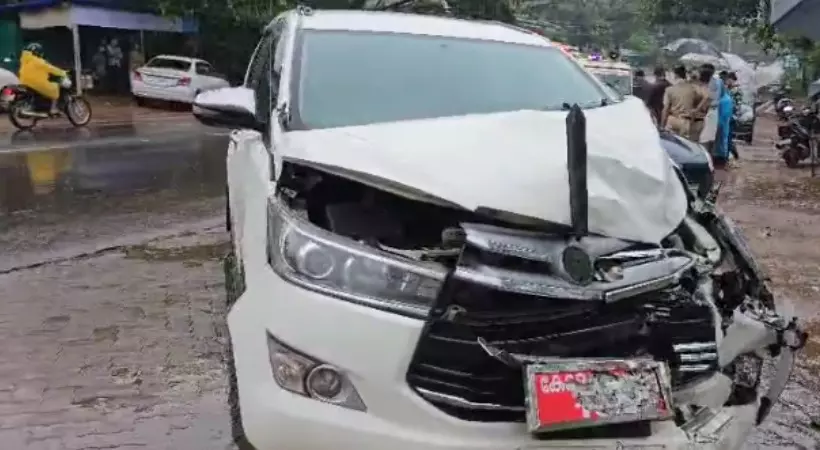 വി ഡി സതീശന് സഞ്ചരിച്ച വാഹനം അപകടത്തില്പ്പെട്ടു വി ഡി സതീശന് സഞ്ചരിച്ച വാഹനം അപകടത്തില്പ്പെട്ടു