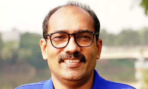 കലോല്സവത്തിനിടെ പെണ്കുട്ടിയോട് മോശമായി പെരുമാറിയെന്ന് പരാതി; കുസാറ്റ് സിന്ഡിക്കേറ്റ് അംഗത്തിനെതിരേ കേസ് കലോല്സവത്തിനിടെ പെണ്കുട്ടിയോട് മോശമായി പെരുമാറിയെന്ന് പരാതി; കുസാറ്റ് സിന്ഡിക്കേറ്റ് അംഗത്തിനെതിരേ കേസ്