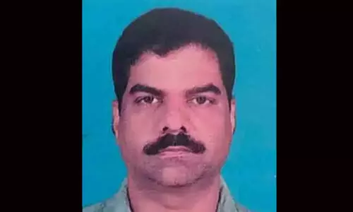 ഒമാനില് വാഹനമിടിച്ച് പയ്യോളി സ്വദേശി മരിച്ചു ഒമാനില് വാഹനമിടിച്ച് പയ്യോളി സ്വദേശി മരിച്ചു
