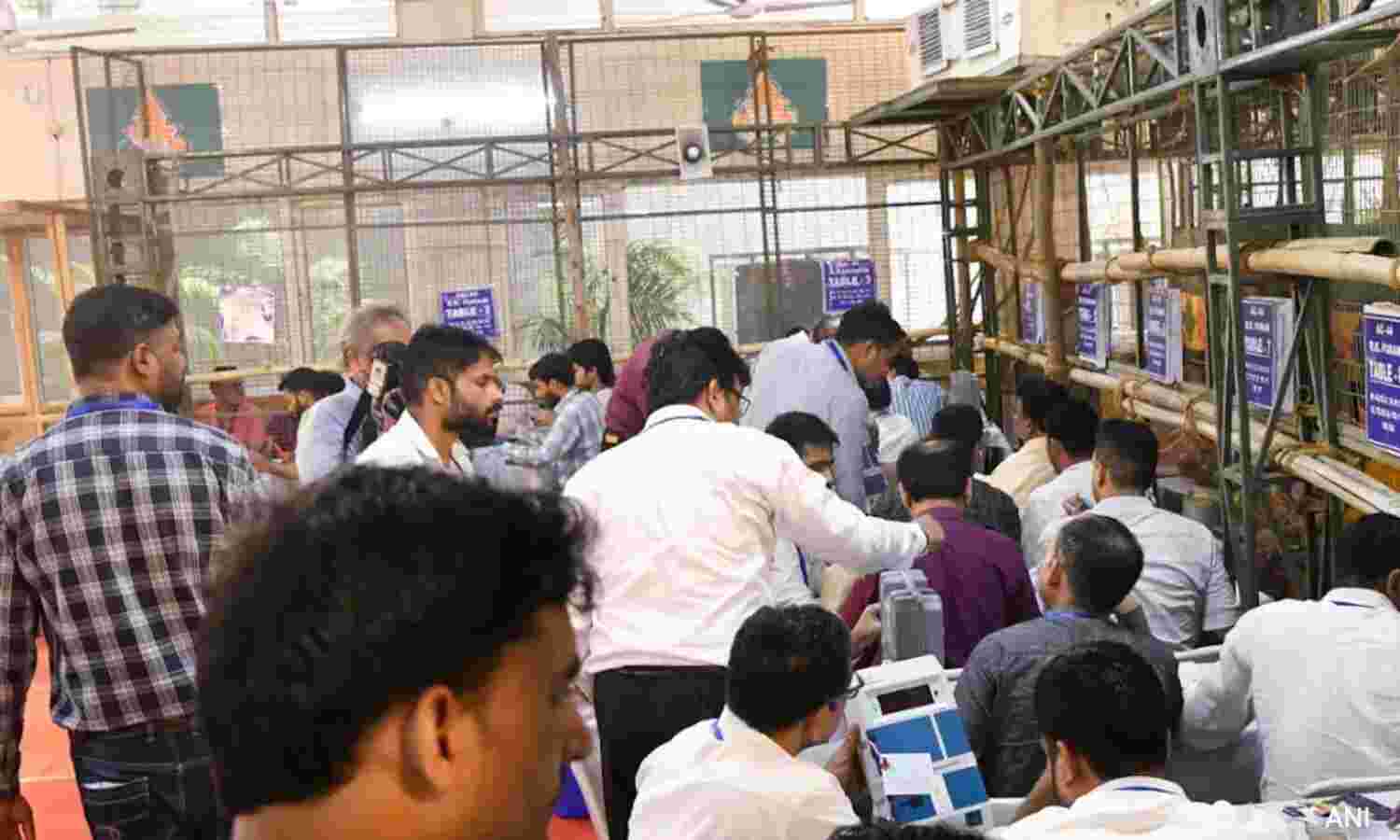 എന്ഡിഎയോ ഇന്ഡ്യയോ...?; ഉപതിരഞ്ഞെടുപ്പ് വോട്ടെണ്ണല് പുരോഗമിക്കുന്നു; രണ്ടിടത്ത് കോണ്ഗ്രസും ഒരിടത്ത് എഎപിയും മുന്നേറുന്നു എന്ഡിഎയോ ഇന്ഡ്യയോ...?; ഉപതിരഞ്ഞെടുപ്പ് വോട്ടെണ്ണല് പുരോഗമിക്കുന്നു; രണ്ടിടത്ത് കോണ്ഗ്രസും ഒരിടത്ത് എഎപിയും മുന്നേറുന്നു
