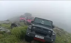 നിരോധിത മേഖലയിലേക്ക് ട്രക്കിംഗ്; ഇടുക്കിയില് 27 വാഹനങ്ങള് മലമുകളില് കുടുങ്ങി നിരോധിത മേഖലയിലേക്ക് ട്രക്കിംഗ്; ഇടുക്കിയില് 27 വാഹനങ്ങള് മലമുകളില് കുടുങ്ങി