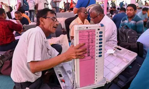 ഏഴ് ജില്ലകളിലും പോളിങ് 70 ശതമാനം കടന്നു