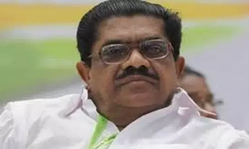 ലാവലിനില് സിബിഐയുടെ അപ്പീലില് തീര്പ്പായശേഷം സുധീരന്റെ ഹരജി സുപ്രിം കോടതി പരിഗണിക്കും ലാവലിനില് സിബിഐയുടെ അപ്പീലില് തീര്പ്പായശേഷം സുധീരന്റെ ഹരജി സുപ്രിം കോടതി പരിഗണിക്കും