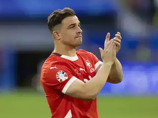 സ്വിസ് താരം ഷാഖിരി വിരമിച്ചു സ്വിസ് താരം ഷാഖിരി വിരമിച്ചു