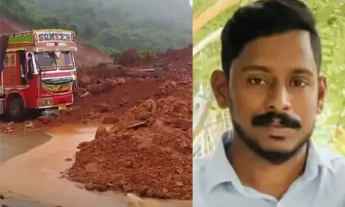 അര്ജുനെ രക്ഷിക്കാനുള്ള ശ്രമത്തിന് തിരിച്ചടി; മേഖലയില് കനത്ത മഴ തുടരുന്നു, തിരച്ചില് തല്ക്കാലികമായി നിര്ത്തി അര്ജുനെ രക്ഷിക്കാനുള്ള ശ്രമത്തിന് തിരിച്ചടി; മേഖലയില് കനത്ത മഴ തുടരുന്നു, തിരച്ചില് തല്ക്കാലികമായി നിര്ത്തി