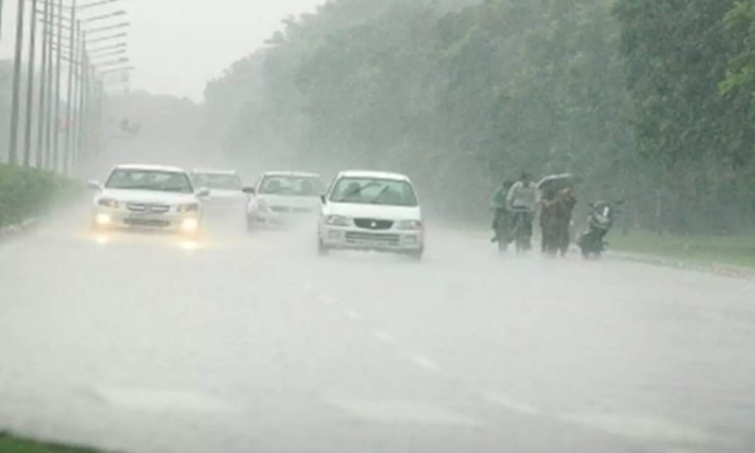 കനത്ത മഴ: പത്തനംതിട്ട ജില്ലയിലെ വിദ്യാഭ്യാസ സ്ഥാപനങ്ങൾക്ക് നാളെ അവധി കനത്ത മഴ: പത്തനംതിട്ട ജില്ലയിലെ വിദ്യാഭ്യാസ സ്ഥാപനങ്ങൾക്ക് നാളെ അവധി