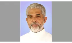 മൂവാറ്റുപുഴയില്‍ പള്ളി വികാരി തൂങ്ങിമരിച്ച നിലയില്‍