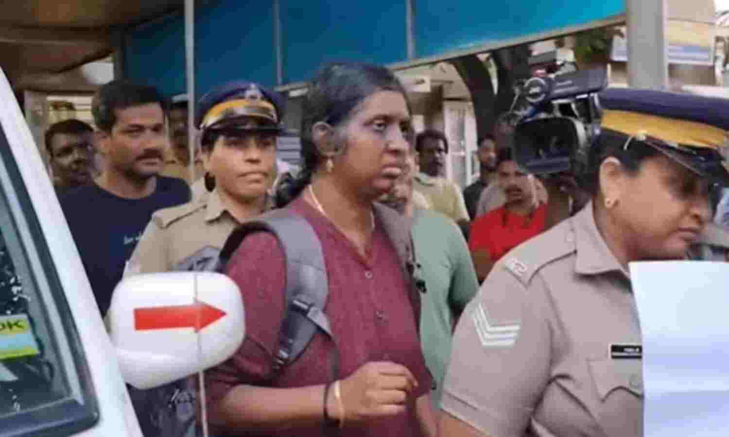 മണപ്പുറം ഫിനാന്സ് തട്ടിപ്പ്; പ്രതി ധന്യാ മോഹന് പോലിസില് കീഴടങ്ങി മണപ്പുറം ഫിനാന്സ് തട്ടിപ്പ്; പ്രതി ധന്യാ മോഹന് പോലിസില് കീഴടങ്ങി
