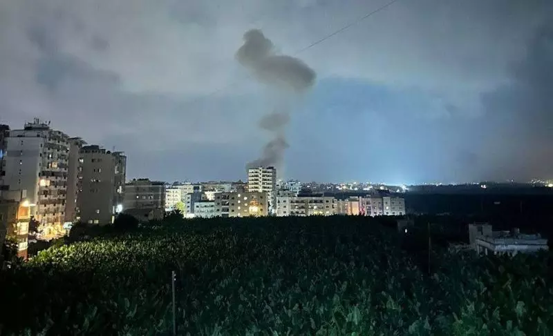 ലെബനനില് ഏഴ് ഹിസ്ബുള്ള കേന്ദ്രങ്ങള് ആക്രമിച്ച് ഇസ്രായേല് ലെബനനില് ഏഴ് ഹിസ്ബുള്ള കേന്ദ്രങ്ങള് ആക്രമിച്ച് ഇസ്രായേല്