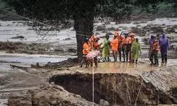 വയനാട് ഉരുള്‍പൊട്ടല്‍ ദുരന്തം; തിരച്ചിലിന് പോയി വനത്തിൽ കുടുങ്ങിയ 18 പേർ തിരിച്ചെത്തി