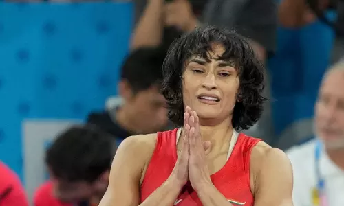 വിനേഷ് ഫോഗട്ടിന്റെ അപ്പീലില്‍ കായിക കോടതി വിധി വീണ്ടും മാറ്റി