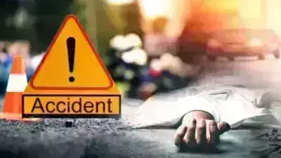 ബീച്ചില് ഉറങ്ങിക്കിടന്നവരുടെ മേല് അമിതവേഗത്തില് വന്ന വാന് ഇടിച്ച് ഒരാള് മരിച്ചു; മറ്റൊരാള്ക്ക് ഗുരുതര പരിക്ക് ബീച്ചില് ഉറങ്ങിക്കിടന്നവരുടെ മേല് അമിതവേഗത്തില് വന്ന വാന് ഇടിച്ച് ഒരാള് മരിച്ചു; മറ്റൊരാള്ക്ക് ഗുരുതര പരിക്ക്