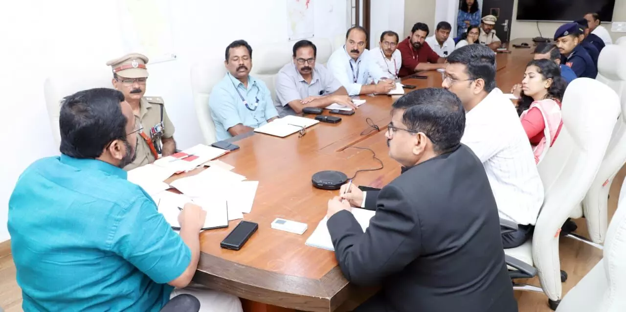 വയനാട് ദുരന്തം: നിലമ്പൂര് മേഖലയിലെ തിരച്ചില് തുടരുമെന്ന് മന്ത്രി കെ രാജന് വയനാട് ദുരന്തം: നിലമ്പൂര് മേഖലയിലെ തിരച്ചില് തുടരുമെന്ന് മന്ത്രി കെ രാജന്