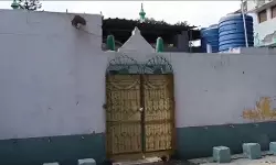 യുപിയിയില്‍ ബ്രിട്ടീഷുകാരുടെ കാലത്ത് നിര്‍മിച്ച പള്ളിയില്‍ മുസ് ലിംകള്‍ക്ക് വിലക്ക്