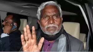 ആറ് എംഎല്എമാരുമായി ചംപയ് സോറന് ഡല്ഹിയിലേക്ക്; ബിജെപിയില് ചേരുമെന്ന് അഭ്യൂഹം ആറ് എംഎല്എമാരുമായി ചംപയ് സോറന് ഡല്ഹിയിലേക്ക്; ബിജെപിയില് ചേരുമെന്ന് അഭ്യൂഹം