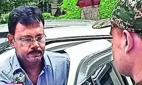 കൊല്‍ക്കത്ത ബലാല്‍സംഗക്കൊല: ആശുപത്രി മുന്‍ മേധാവിക്കെതിരേ അഴിമതിക്കേസ്