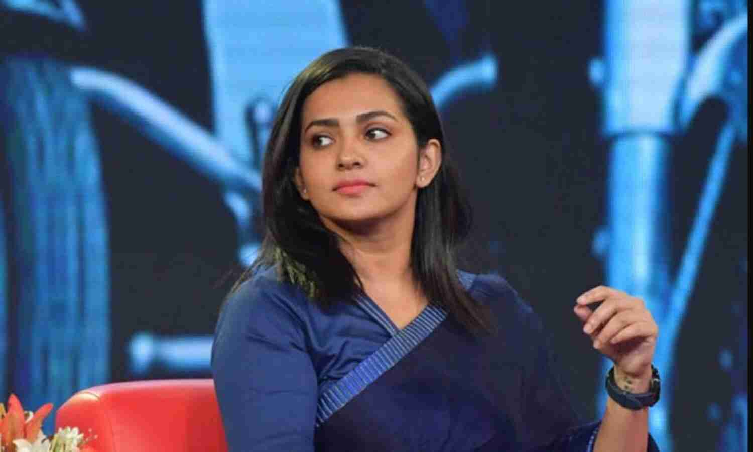 ഇരകളും വേട്ടക്കാരും ഒന്നിച്ചുള്ള ചര്ച്ചയാണോ കോണ്ക്ലേവ്?; സര്ക്കാര് വ്യക്തത വരുത്തണമെന്ന് നടി പാര്വതി തിരുവോത്ത് ഇരകളും വേട്ടക്കാരും ഒന്നിച്ചുള്ള ചര്ച്ചയാണോ കോണ്ക്ലേവ്?; സര്ക്കാര് വ്യക്തത വരുത്തണമെന്ന് നടി പാര്വതി തിരുവോത്ത്