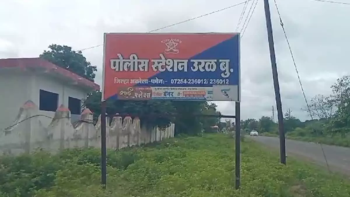 മഹാരാഷ്ട്രയിയില് ആറ് പെണ്കുട്ടികളെ പീഡിപ്പിച്ച അധ്യാപകന് അറസ്റ്റില് മഹാരാഷ്ട്രയിയില് ആറ് പെണ്കുട്ടികളെ പീഡിപ്പിച്ച അധ്യാപകന് അറസ്റ്റില്