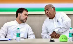 നിയമസഭാ തിരഞ്ഞെടുപ്പ്; രാഹുല്‍ ഗാന്ധിയും മല്ലികാര്‍ജുന്‍ ഖാര്‍ഗെയും ഇന്ന് ജമ്മു കശ്മീരിലെത്തും