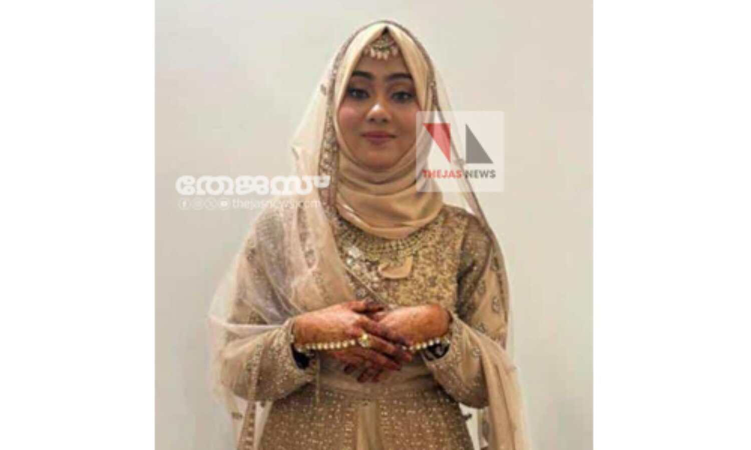 പനി ബാധിച്ച് ചികില്സയിലായിരുന്ന നവവധു മരിച്ചു പനി ബാധിച്ച് ചികില്സയിലായിരുന്ന നവവധു മരിച്ചു