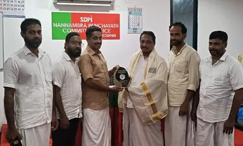 ദുരന്തമുഖത്തെ സന്നദ്ധ പ്രവര്ത്തനം; ഹമീദ് പരപ്പനങ്ങാടിയെ ആദരിച്ചു ദുരന്തമുഖത്തെ സന്നദ്ധ പ്രവര്ത്തനം; ഹമീദ് പരപ്പനങ്ങാടിയെ ആദരിച്ചു