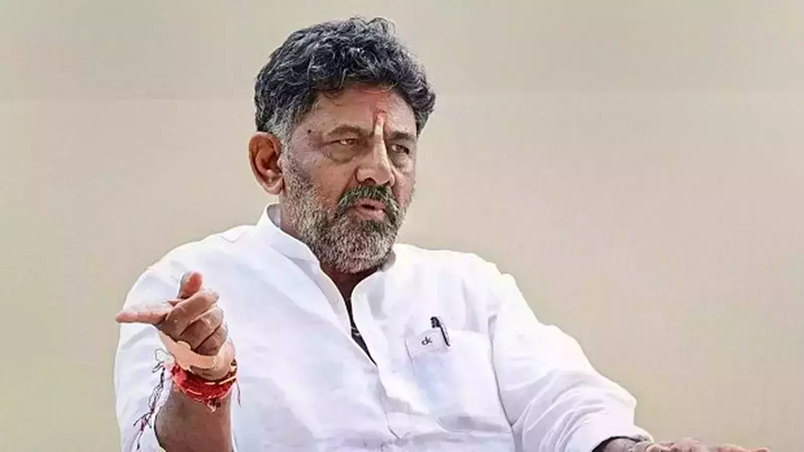 അനധികൃത സ്വത്ത് സമ്പാദനക്കേസില് ശിവകുമാറിനെതിരെ സിബിഐ അന്വേഷണം തുടരാന് അനുമതിയില്ല അനധികൃത സ്വത്ത് സമ്പാദനക്കേസില് ശിവകുമാറിനെതിരെ സിബിഐ അന്വേഷണം തുടരാന് അനുമതിയില്ല